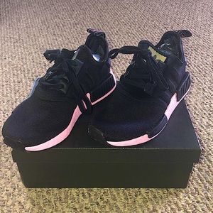 Adidas NMD_R1 Shoes (Size: 6 1/2)